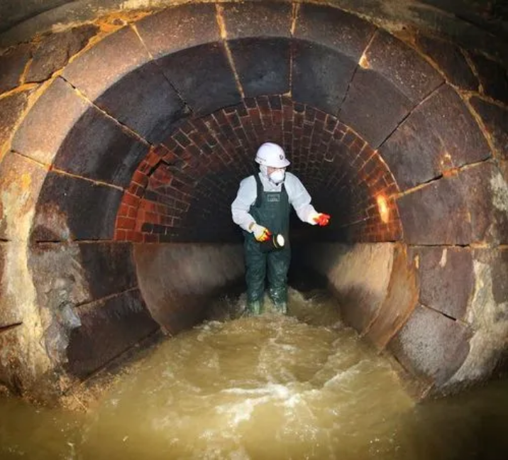 城市排水系統(tǒng)的設(shè)計(jì)應(yīng)該考慮哪些因素？